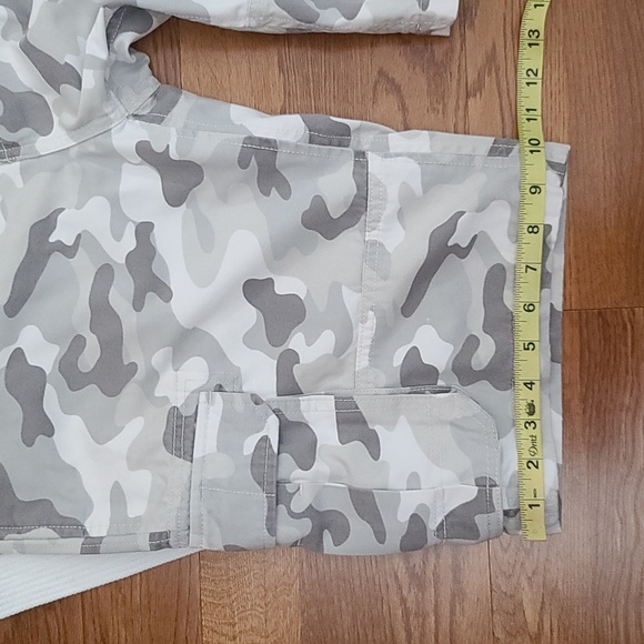 Guess Men's Camo Gray and White Cargo Belted Shorts (Sz 32) - Picture 10 of 11